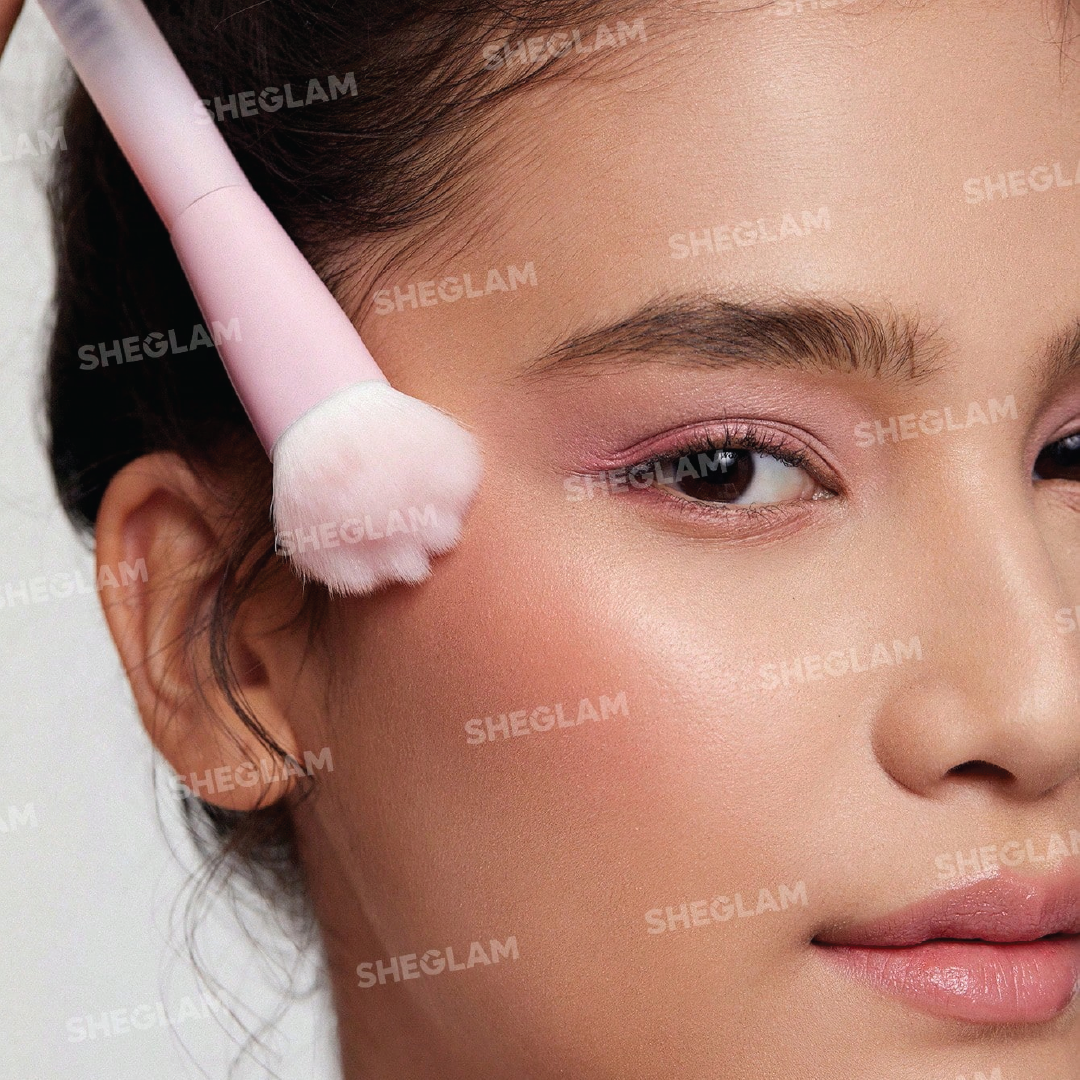 Color Bloom Liquid Blush Brush