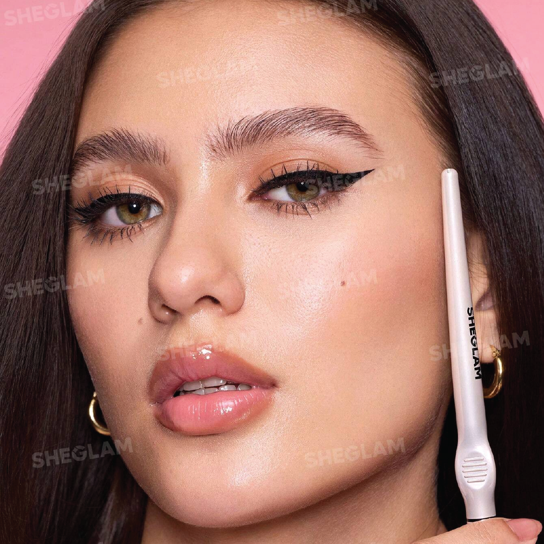 Glide Control Liquid Eyeliner